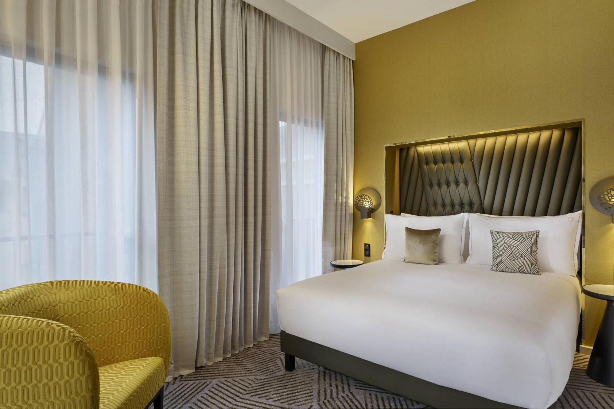 La Caserne Chanzy Hotel & Spa, Autograph Collection Reims Dış mekan fotoğraf A bedroom at the hotel